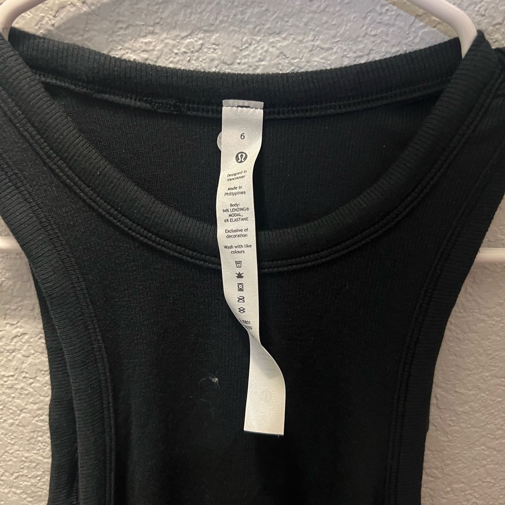 Lululemon Hold Tight Cropped Tank - Picture 3 of 4